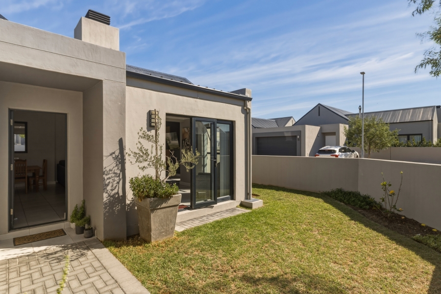 3 Bedroom Property for Sale in Aan de Wijnlanden Western Cape